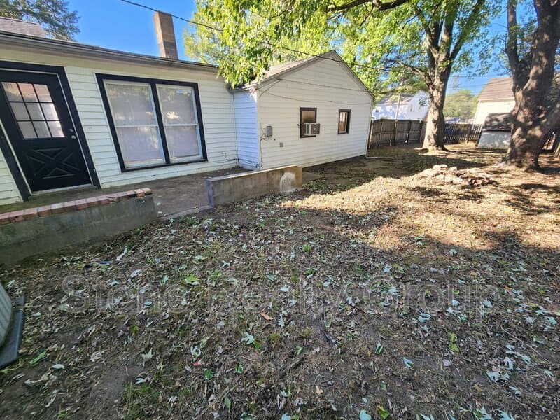 Terre Haute House: 624 View Avenue
