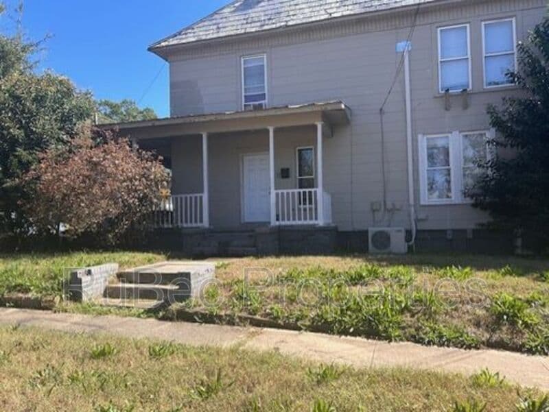 Gastonia Condo: 201 E 3rd Street