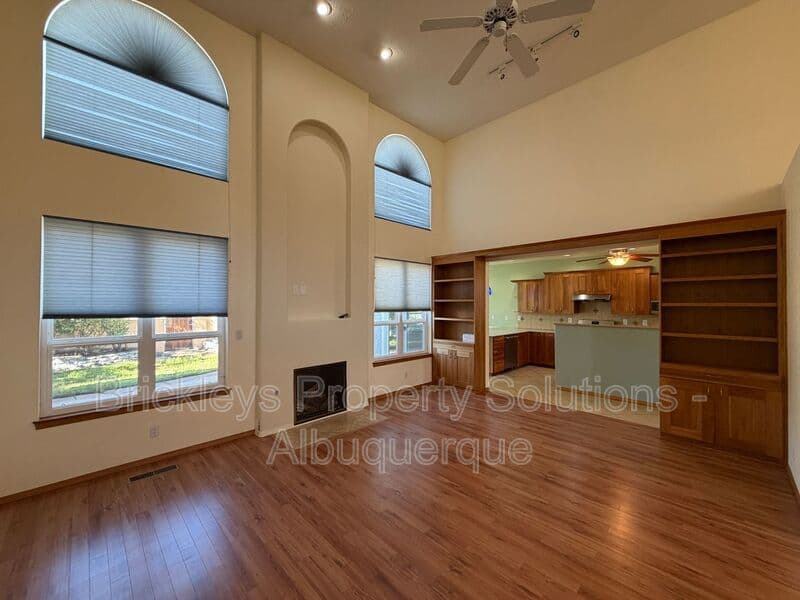 Albuquerque House: 9600 Allande Rd NE