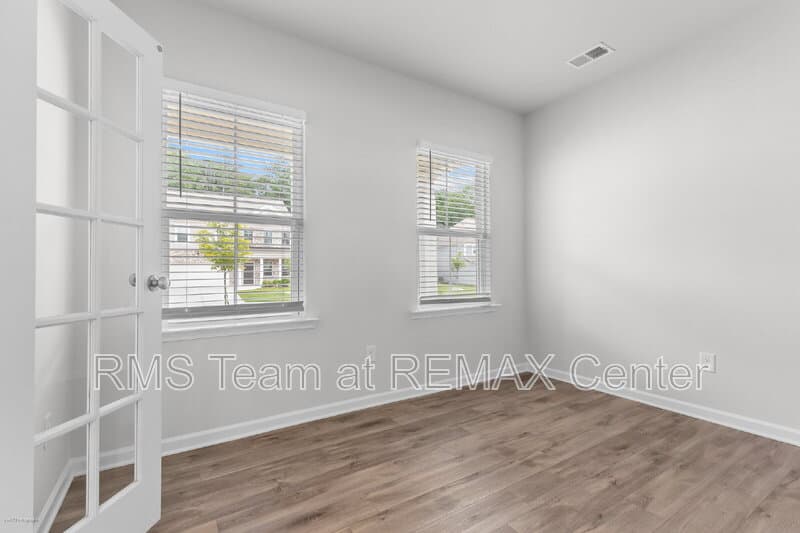 Auburn House: 1333 Maston Rd