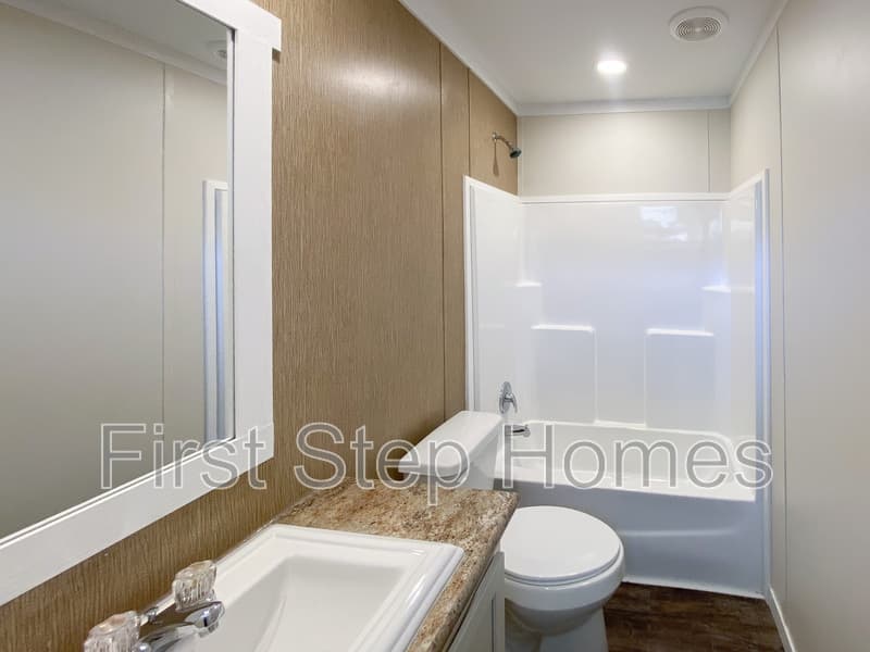 Oak Point House: 234 Islero Drive