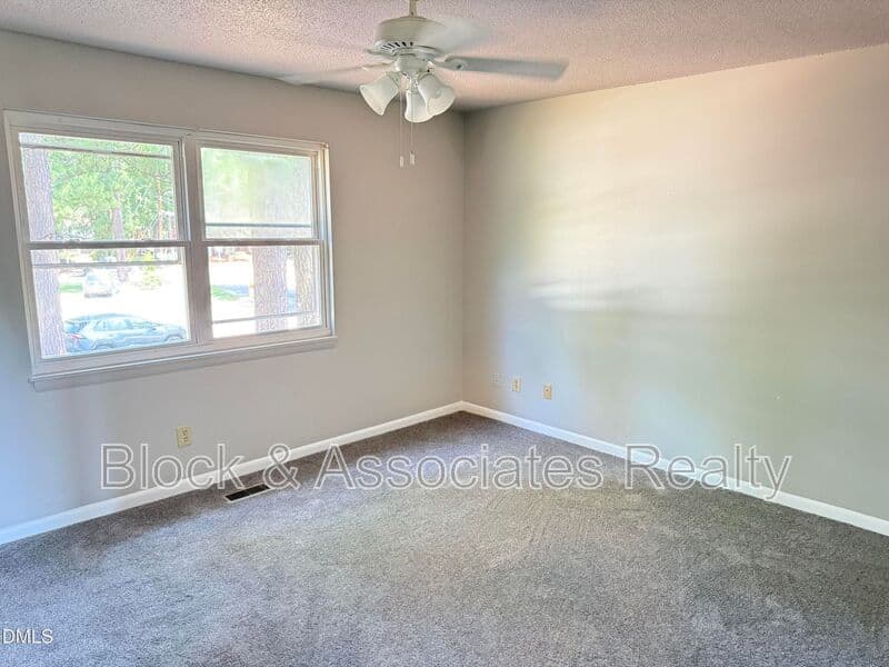Raleigh House: 4401 Bleeker Court
