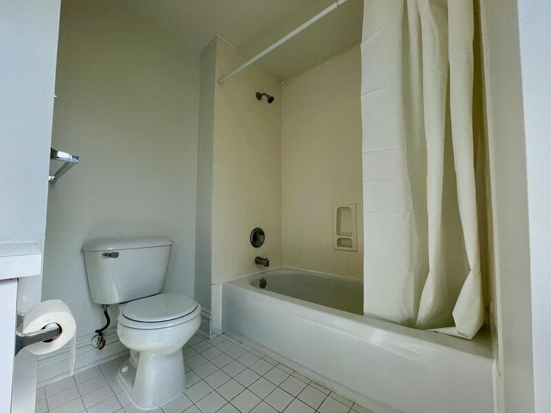 St Louis Condo: 6332 North Rosebury Avenue 1W