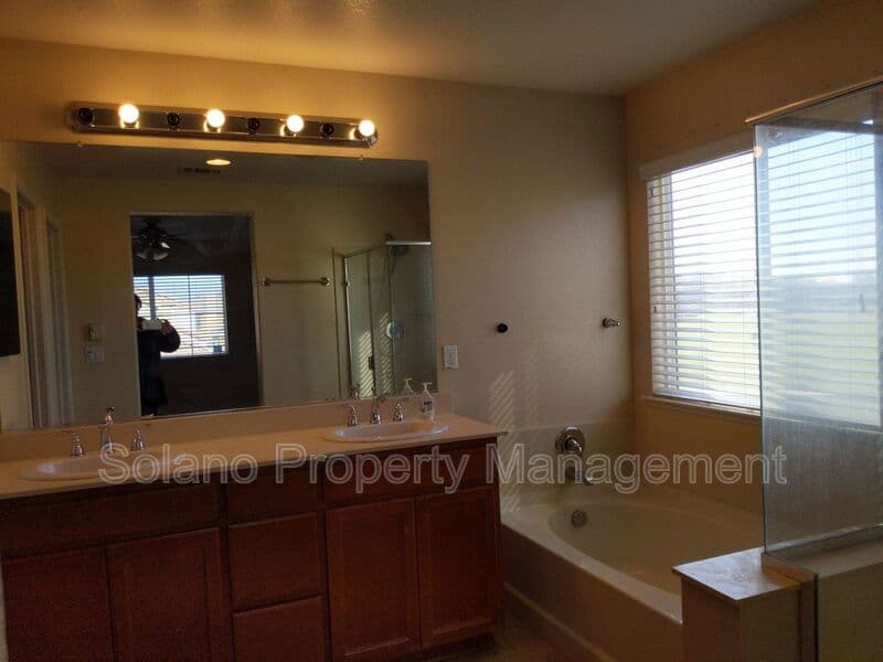 Vacaville House: 769 Embassy Cir.