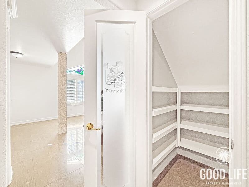 Spring Valley House: 10194 Diamond Head Ct