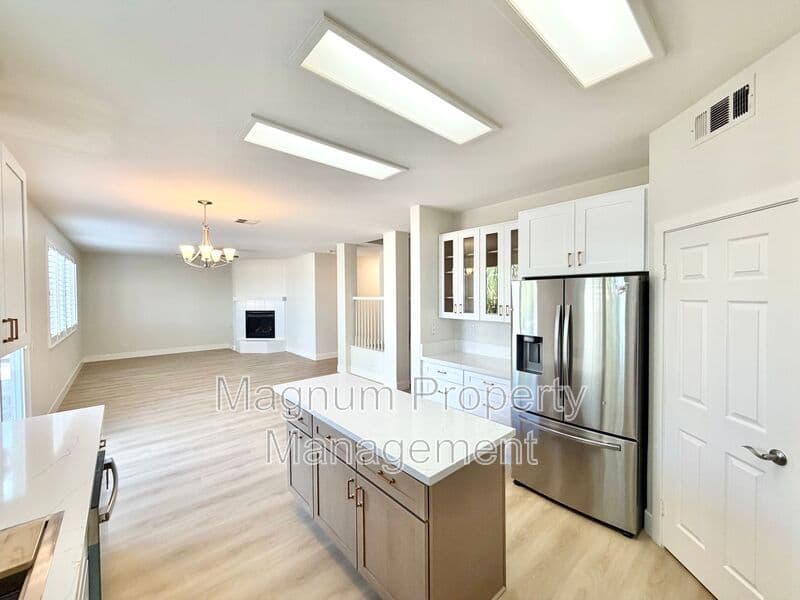 Temecula House: 46383 Vianne Ct