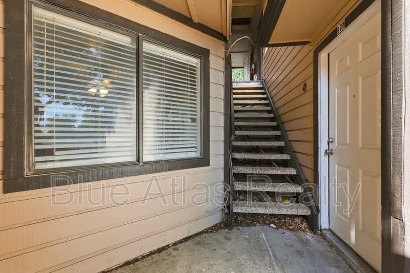 Dallas Condo: 9803 Walnut St