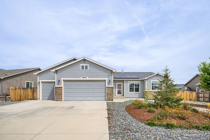 Peyton House: 9983 Henman Terrace
