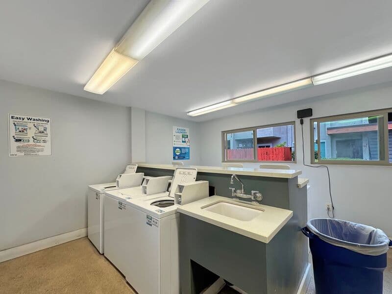San Diego Condo: 9550 Carroll Canyon Rd