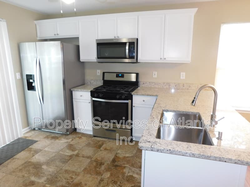 Canton House: 202 Woodland Way