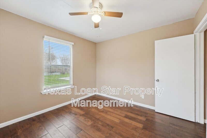 Houston House: 1107 Defender Street