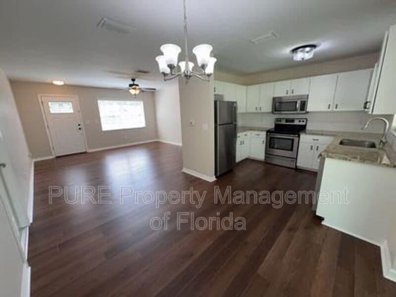 Ocala House: 7529 SW 78th Place