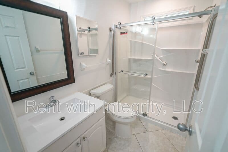 Tallahassee House: 251-A Villas Ct. S