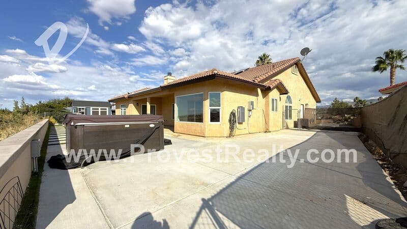 Hesperia House: 7146 Amanda Way