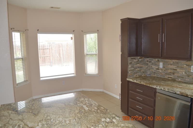 Turlock House: 625 Helen Drive