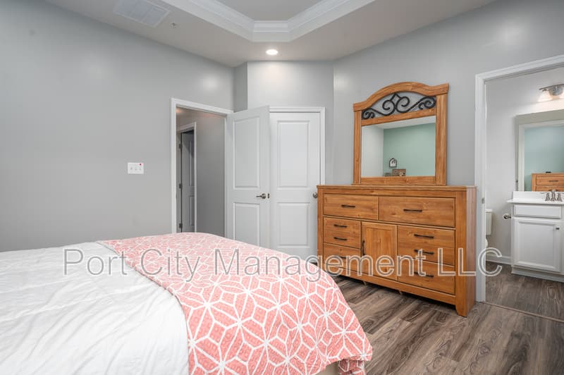 Brooklyn Park Townhome: 112 Patapsco Land Way
