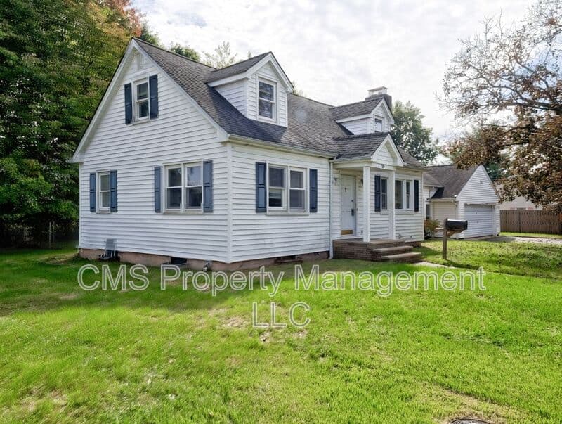 Manville House: 719 Newark Ave