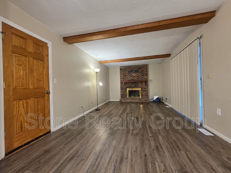 Terre Haute House: 7366 East Troy Court