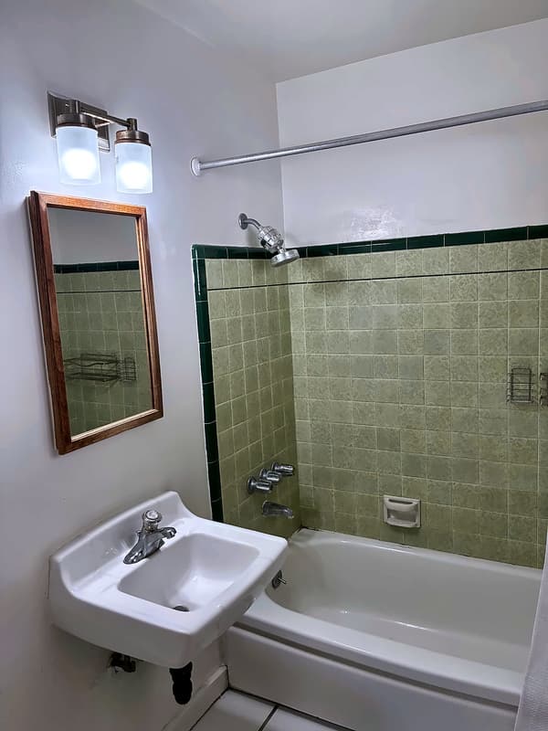 San Diego Condo: 3920.5 Sequoia Street