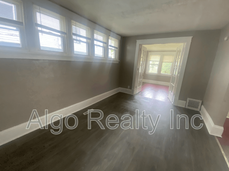 Minneapolis House: 2511 Logan Ave N
