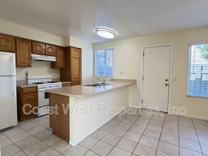 Carlsbad Condo: 965 Laguna Dr - 05