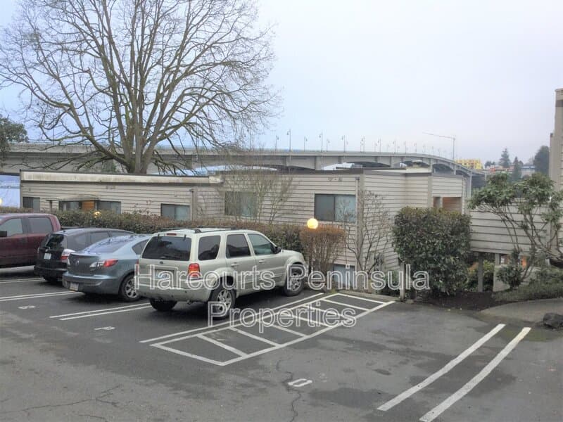 Bremerton Condo: 1115 Wheaton Way