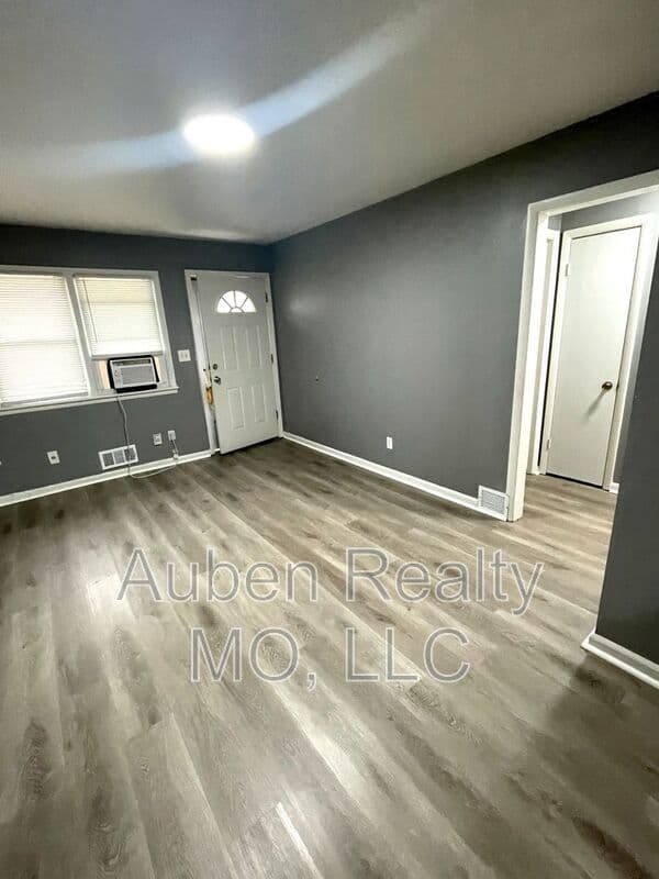 Kansas City Condo: 3143 Puckett Rd