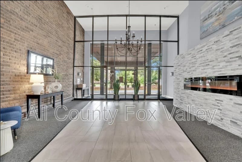 Addison Condo: 239 Mill Road