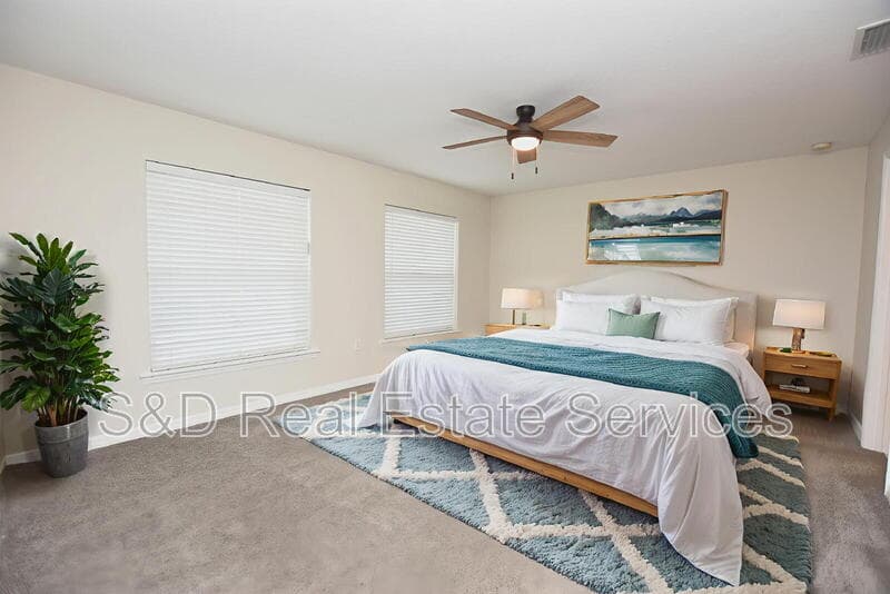 Lakeland House: 5029 1st St. SE