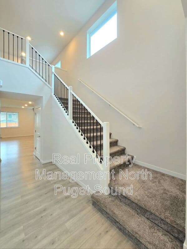 Marysville House: 3200 84th Dr NE