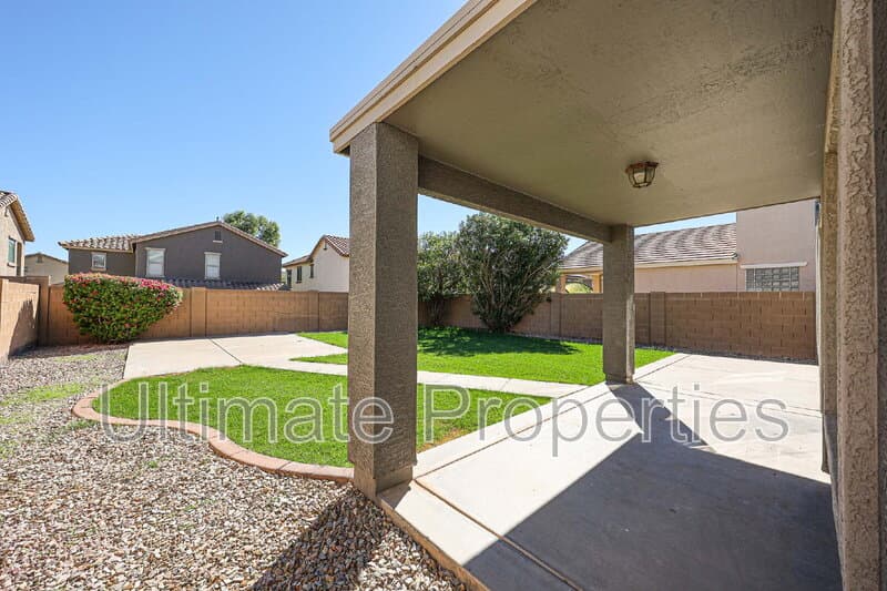 Surprise House: 11911 N 148th Ave