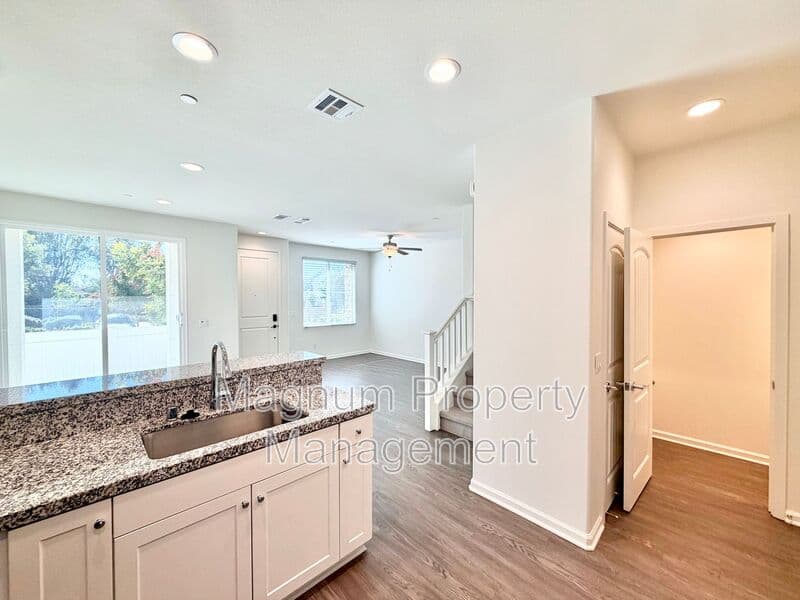 Murrieta House: 41974 Emelia St.