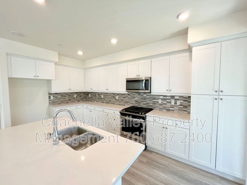 Indio House: 84443 Passagio Lago Way