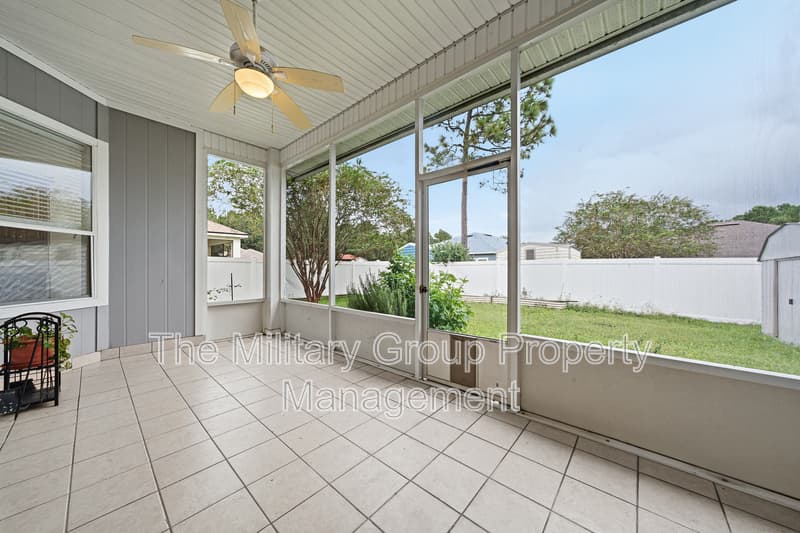 Green Cove Springs House: 2207 Gardenmoss Drive