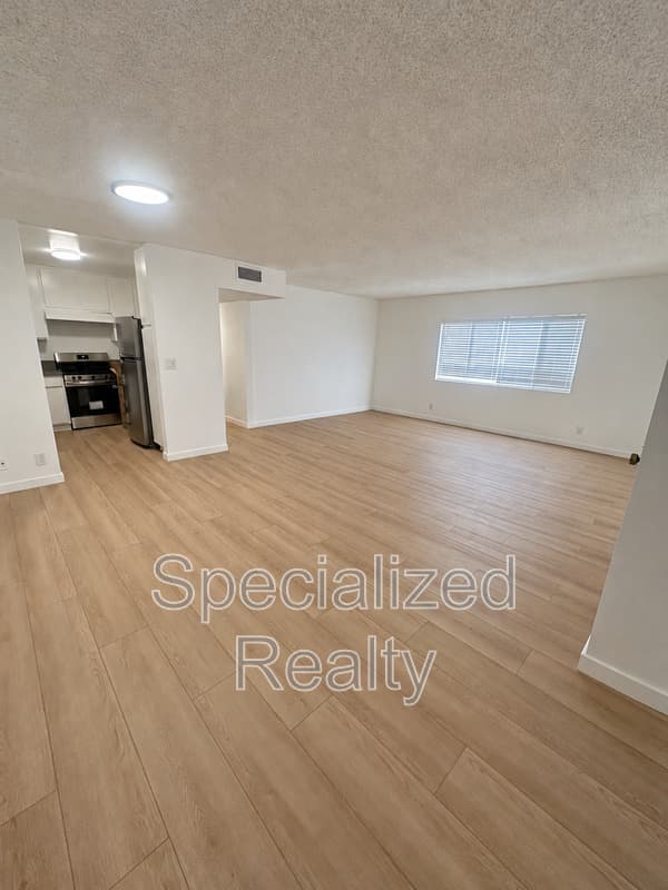 Los Angeles Condo: 1964 Rodney Drive
