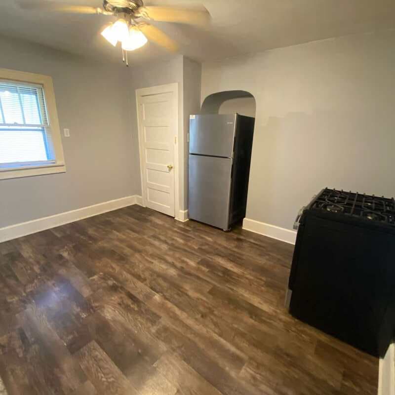Green Bay Condo: 915 Stuart Street - Upper