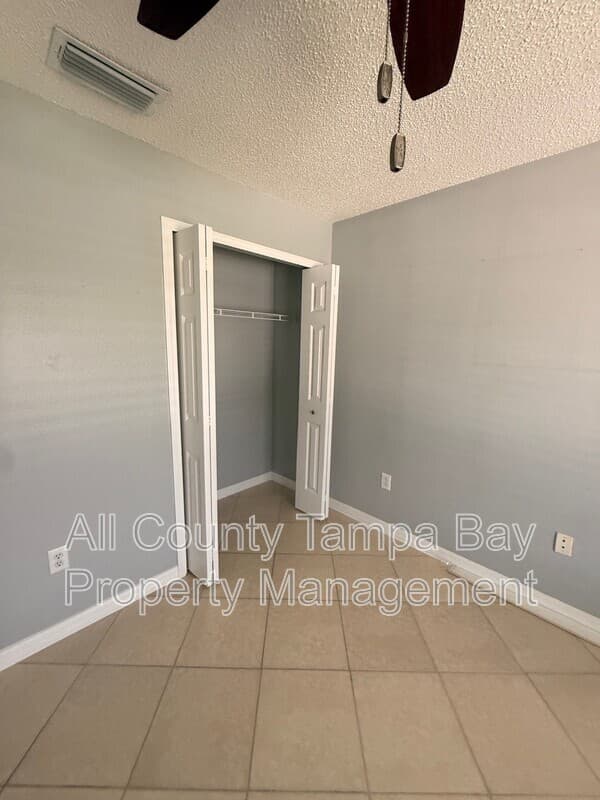 Riverview House: 11747 Lynmoor Dr