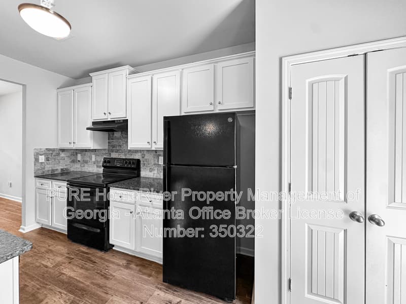 Mcdonough House: 211 Daisy Cir