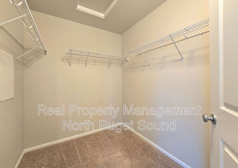 Marysville House: 8432 75th St NE