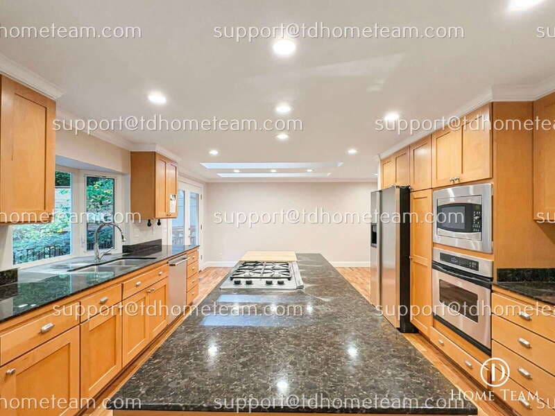 Bellevue House: 12903 NE 28th St
