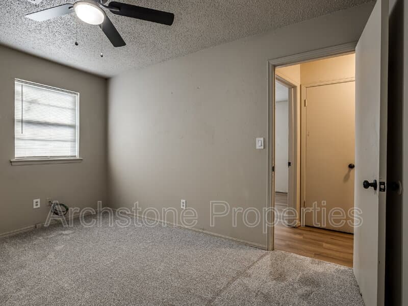 Midwest City House: 1309 Hickory Lane