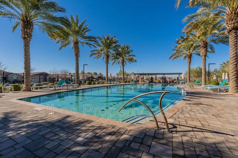 Mesa House: 5528 S Dillon Cir