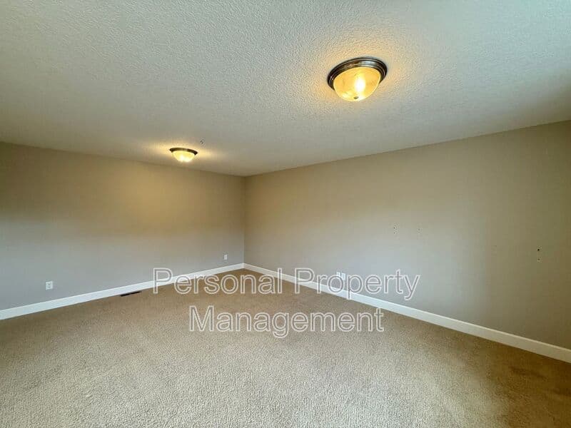 Vancouver House: 5502 NE 134th St