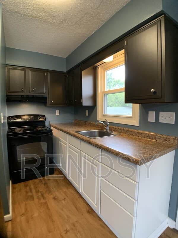 Des Moines House: 5174 NE 6th Ct