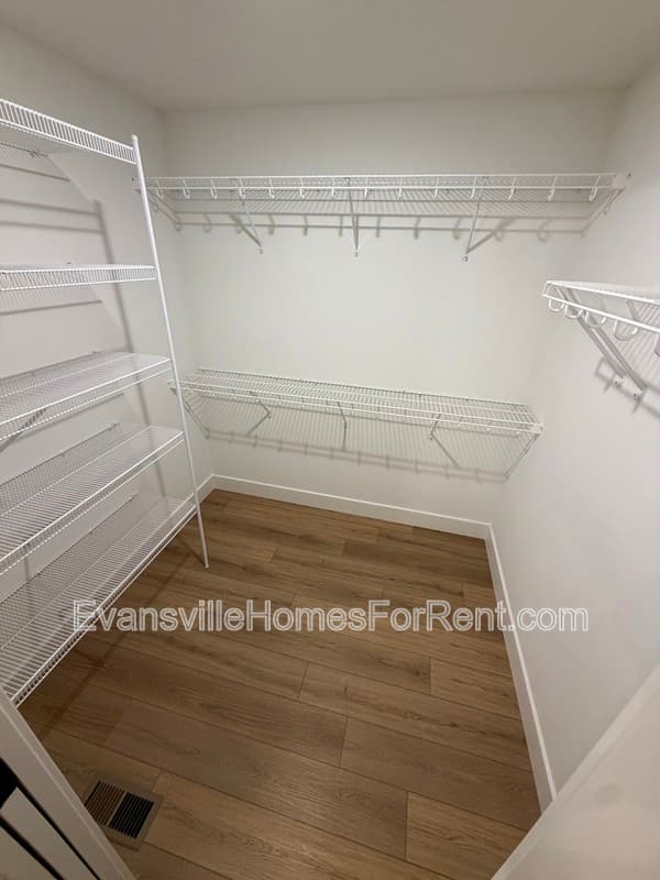 Evansville House: 4432 Violet Drive