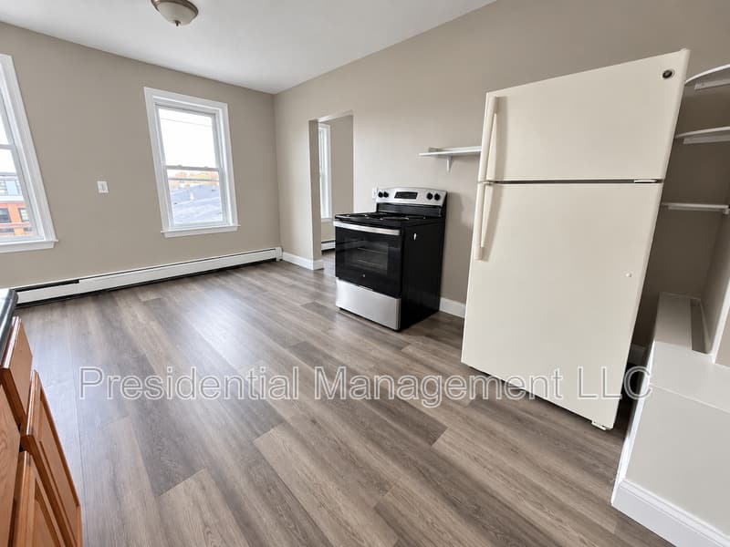 Hartford Condo: 258 Lawrence St