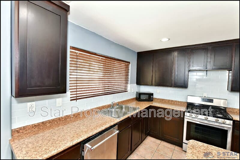 El Paso House: 6372 Franklin Ridge Dr !!