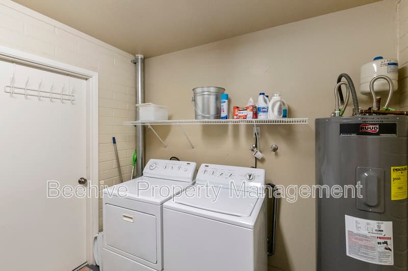 Mesa House: 5328 E Decatur St