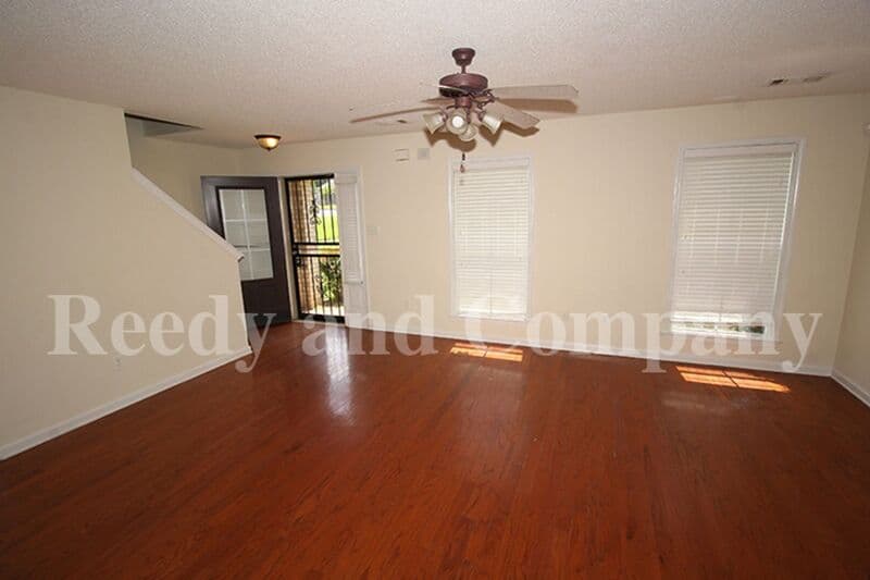 Cordova House: 1331 Appling Rd