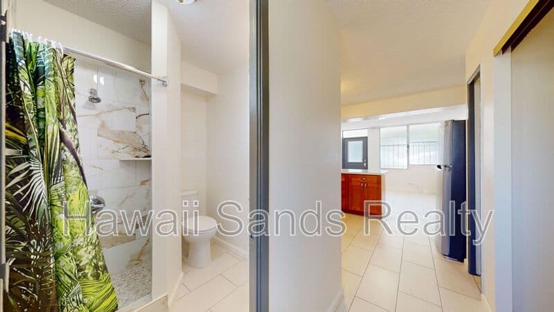 Honolulu House: 39 Hialoa St